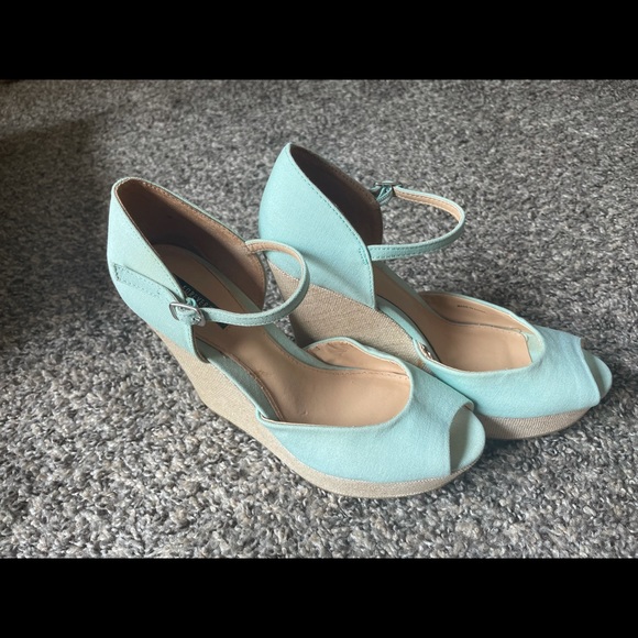 Forever 21 platform sandals - Picture 2 of 6